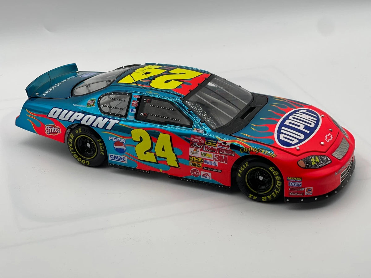 Jeff Gordon #24 DuPont 2003 Monte Carlo ELITE Color Chrome 1/804 DIN 230 - original photograph 6