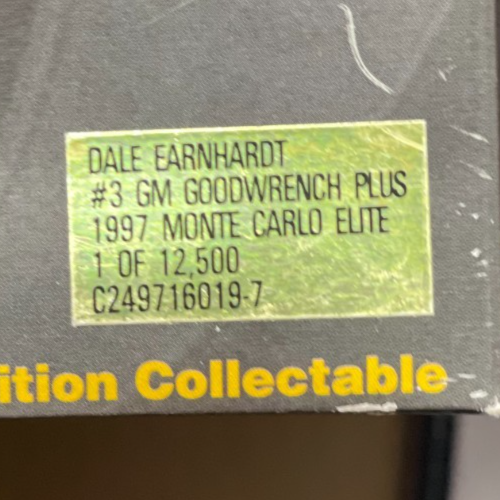 Dale Earnhardt #3 GM Goodwrench Plus 1997 Monte Carlo ELITE 1:24 - Rear Window Damage - original photograph 10